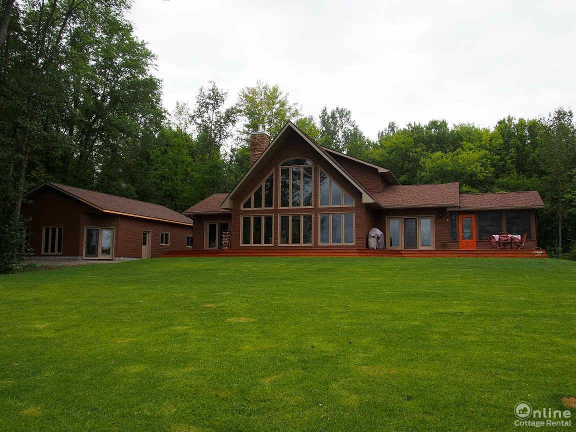 Shadow Lake Executive Escape Online Cottage Rental